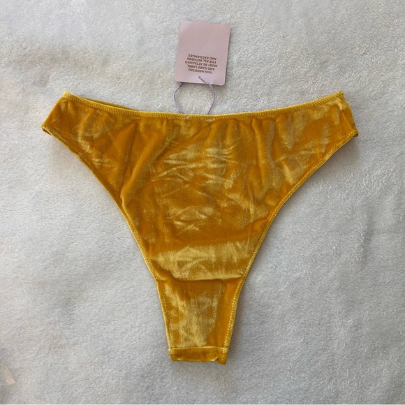 SAVAGE X FENTY Velvet Vixen Brazilian Panty in Honeycomb Yellow Sz M NWT - Picture 9 of 10